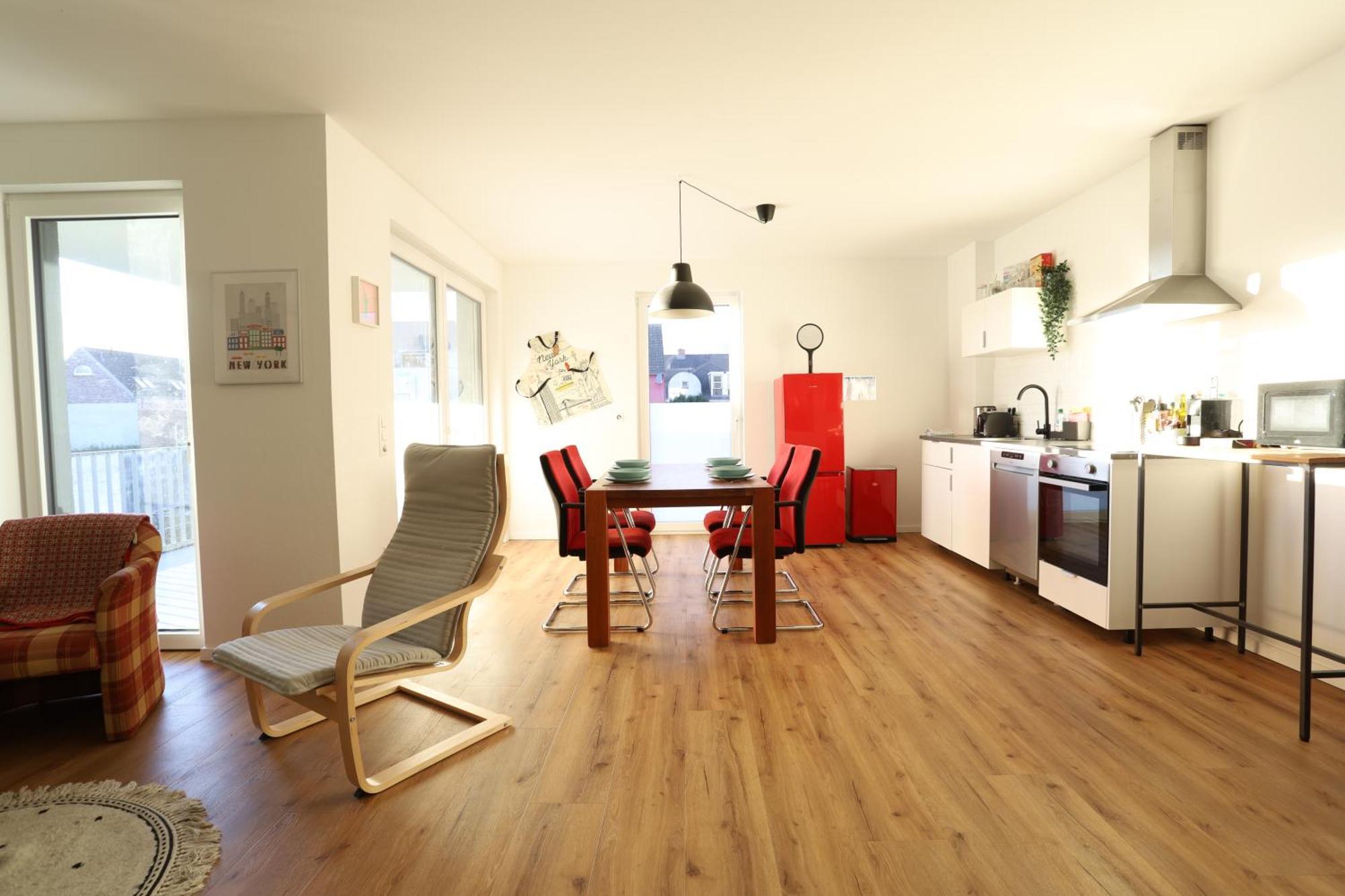 Erftstadt Apartments: Spacious 3-Room New York-Style Living Near Cologne Exterior photo